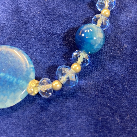 Blue Glass Bead Stretch Bracelet with Silver Beads. - Picture 7 of 10